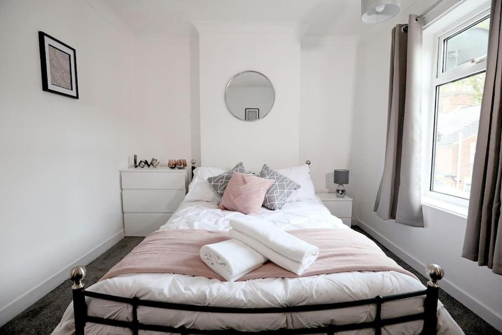 Convenient & Central 2-Bed House نورويش المظهر الخارجي الصورة